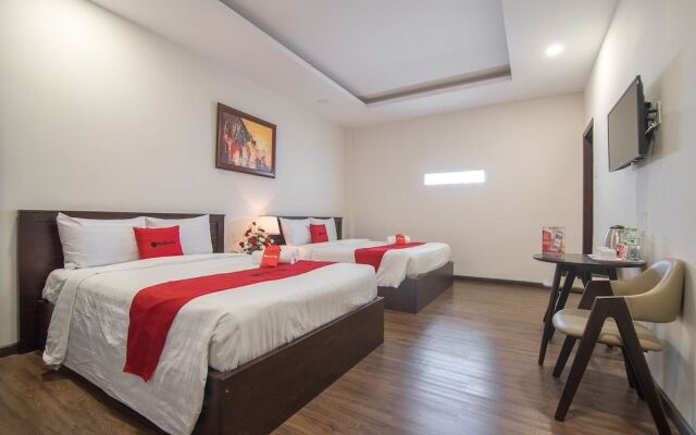 RedDoorz Premium near Bai Sau