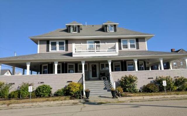 Modern Suites @ Nantasket Beach