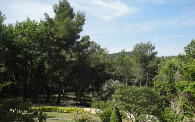 Provence Secrète - Entre Vigne & Pinède