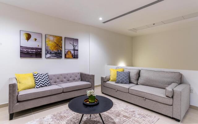 Luxury 300m2 Townhouse. Beach, Gym, Private Pool (2)