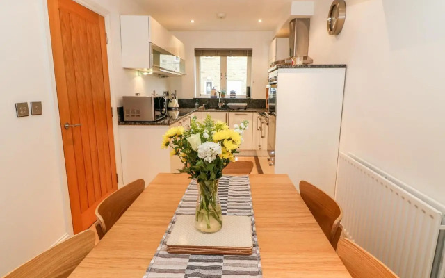 15 Tannery Lane