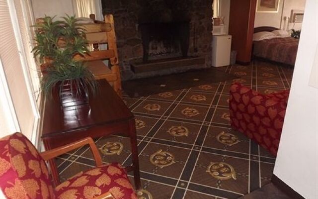 Rodeway Inn & Suites