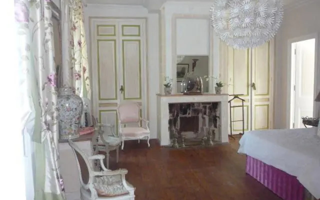 Chambre dhôtes - Château Commarque