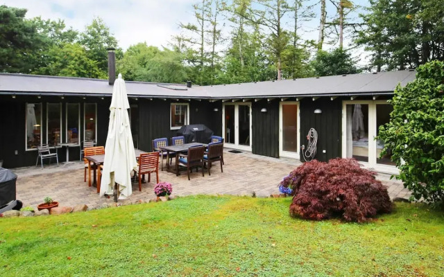 6 Person Holiday Home in Gilleleje
