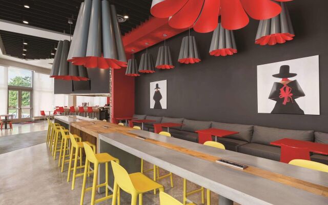 Kompose Boutique Hotel Miami Airport