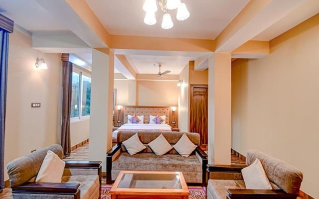 FabHotel Rikhila's Regency