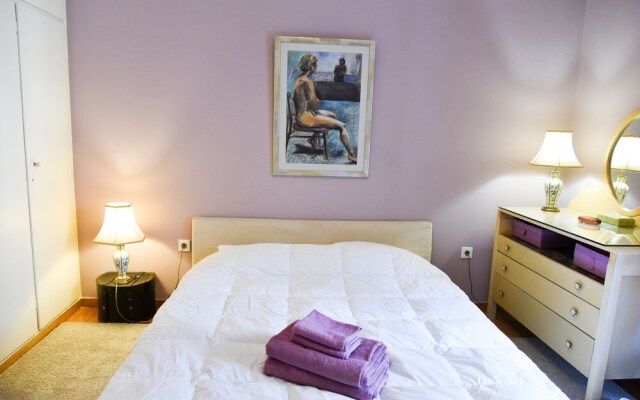 Family Apartment in Nea Smirni