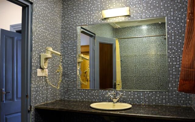 Royal Comfort Regency