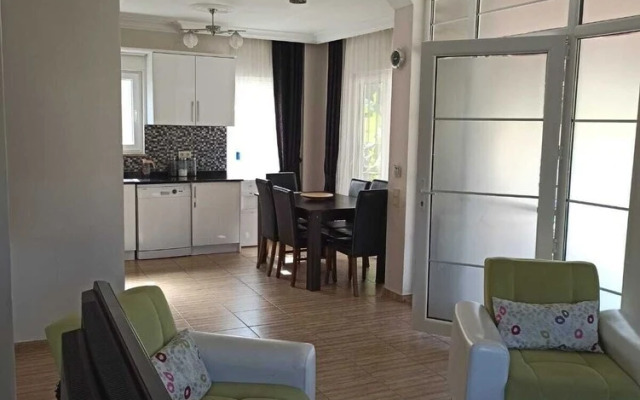 Remarkable 4-bed Villa Tasgin 2 Pools
