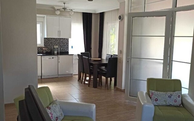 Remarkable 4-bed Villa Tasgin 2 Pools