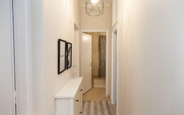 Beautiful 2 bedrooms apt at Filothei