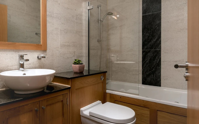 3 Beds 2 Baths Penthouse