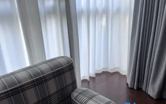 Gravity Space E-sports Hotel