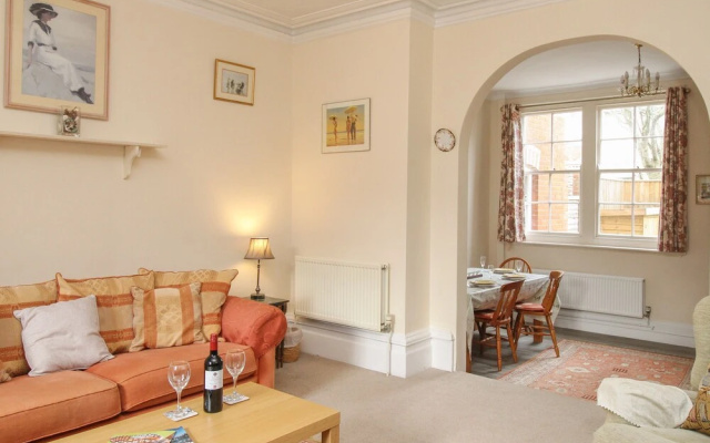 Badbury Lodge