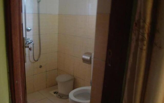 Eastern Route Hotel Kireka