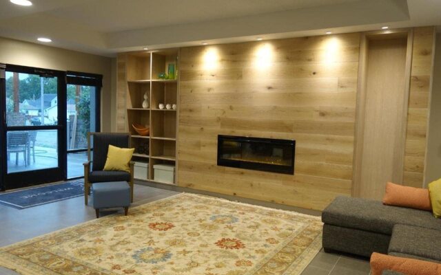 Country Inn & Suites by Radisson, La Crosse, WI