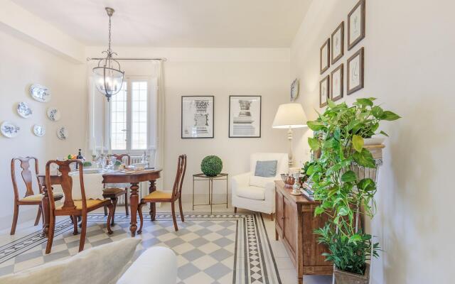 Casa Uccia in Lucca With 1 Bedrooms and 1 Bathrooms