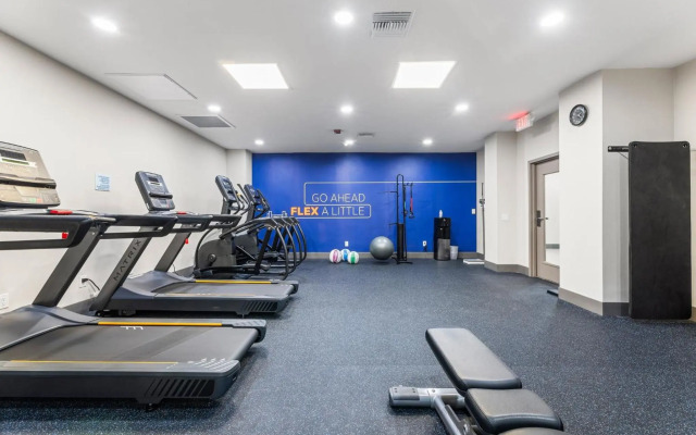 Holiday Inn Express Van Nuys by IHG