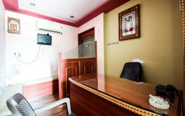 OYO 18738 Hotel Saniya