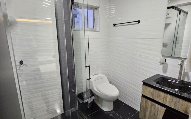 Cra. 81 No. 37d - 17