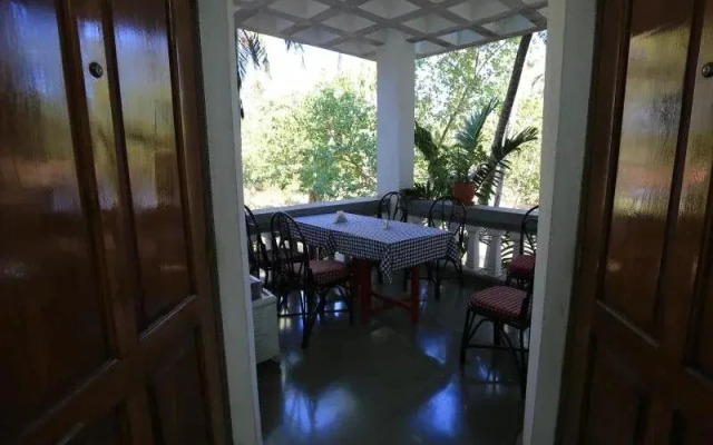 OYO 17050 Shalom Resort