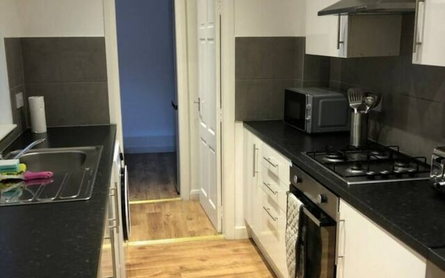 Lovely 4-bed House in Anfield all En-suite,