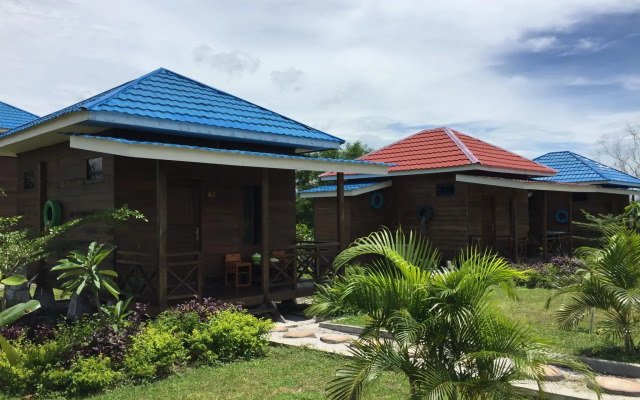 Pelangi Lake Resort and Hotel Belitung