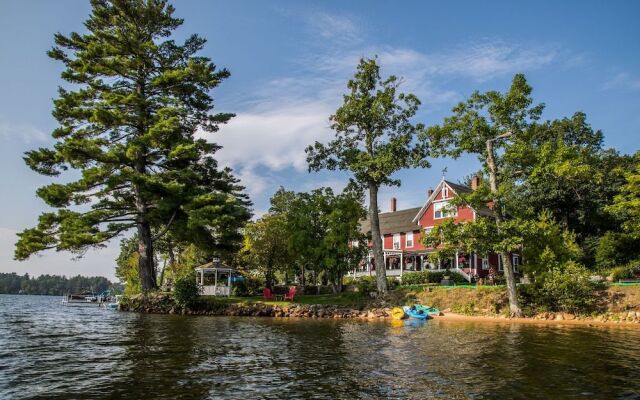 Lake House at Ferry Point