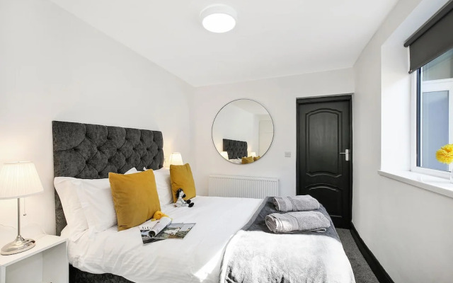 TYME Suites on Kingsway