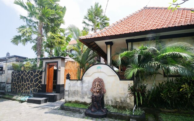 Airy Mengwi Raya Munggu Kapal Gang Beten Beringin 104 Bali