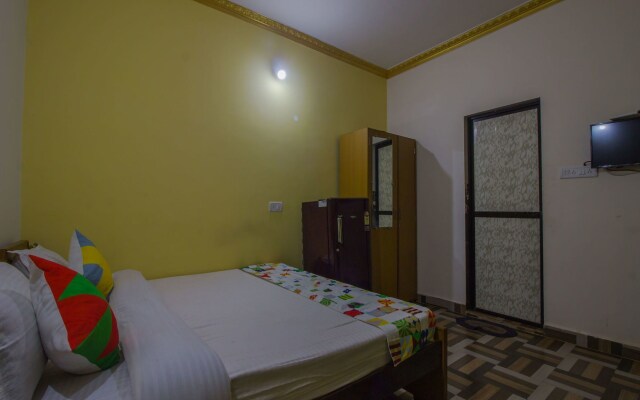 OYO 17019 Home Studio With Balcony Calangute