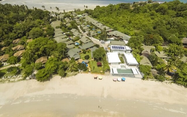 4 Bedroom Grand Deluxe Idyllic Beach Villa