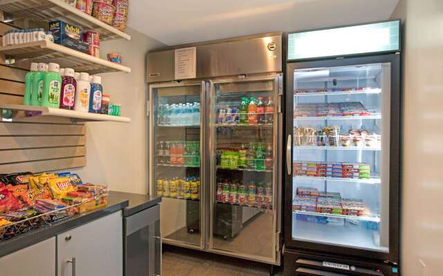 Ramada by Wyndham Staten Island