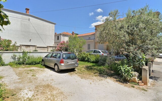 Apartment 1684