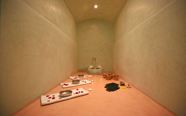 Riad O2