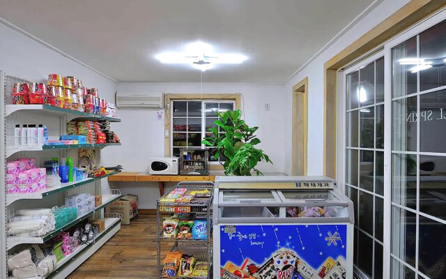 Hoengseong Hill Spring Pension