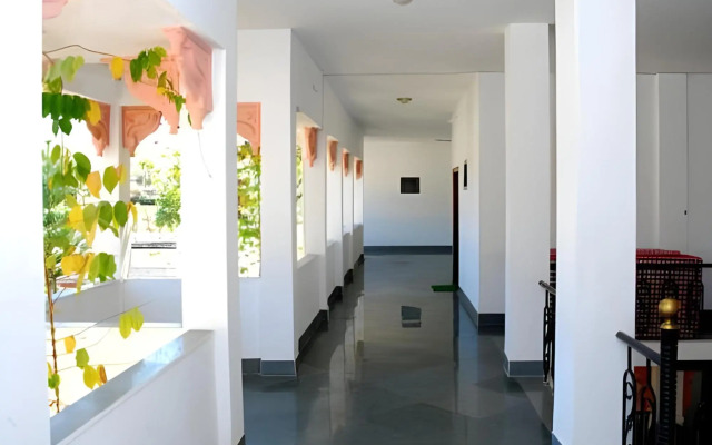Chandra Hill Resort
