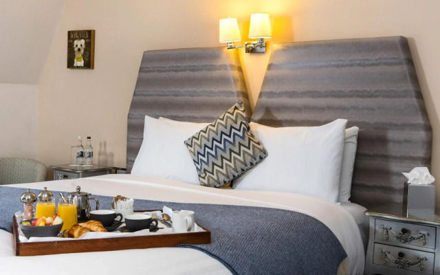 The House Hotel