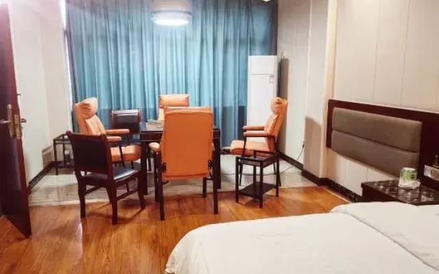 Crowne Plaza Chaling