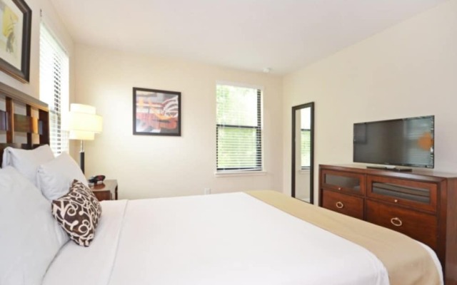 Fountains Retreat 4 Bedroom Condo by RedAwning