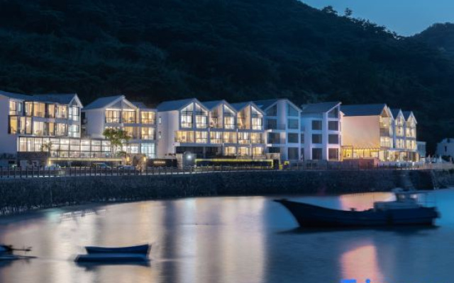 Xiangshan Morning Mountain Evening Sea Homestay