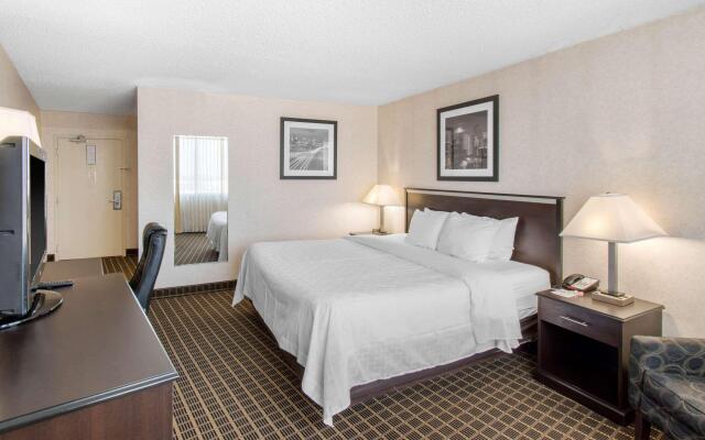 Clarion Hotel Denver Central