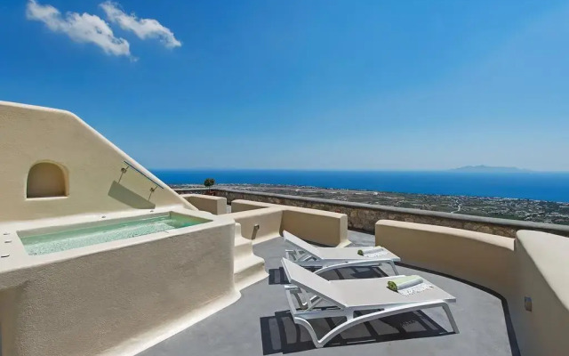 Skyfall Suites - Adults Only