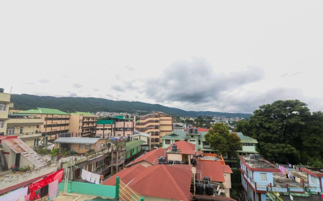 OYO 18330 Stay At Jo's Guest House