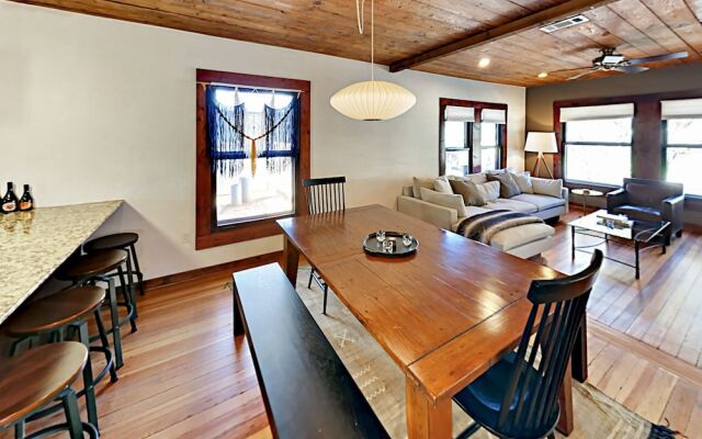 East Austin Bungalow - 3 Br Home