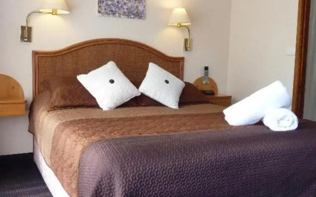 Sapphire Waters Motor Inn