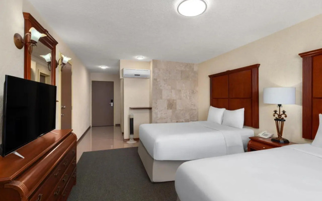 Howard Johnson by Wyndham Toluca