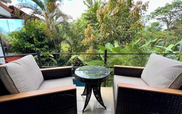 Beautiful private villa w private pool