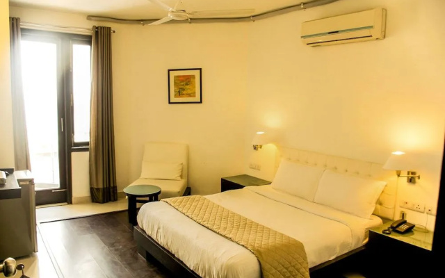 FabHotel Anutham Saket