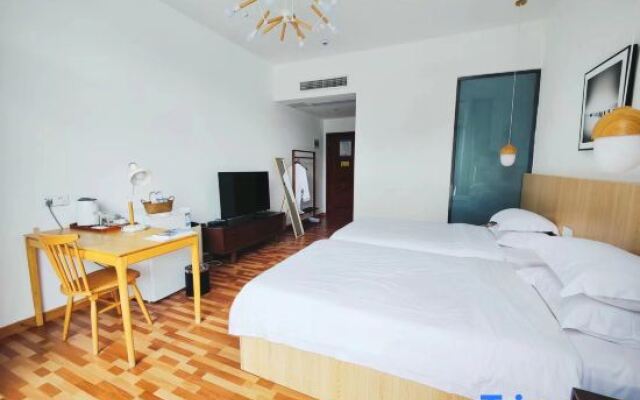 Xingyi Wanfeng Linyi Boutique Inn (Wanfenglin Baguatian Attractions)